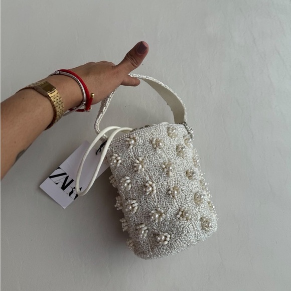 New ZARA Floral Beaded Mini Bucket Bag In Creamy White Pearls